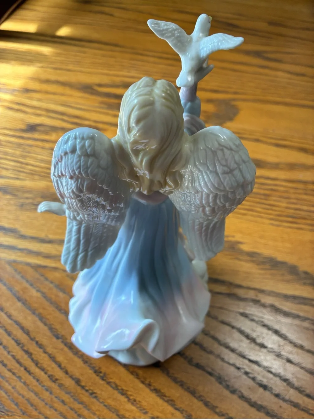 Porcelain Angel Figurine in Pale Blue and Pink - musical